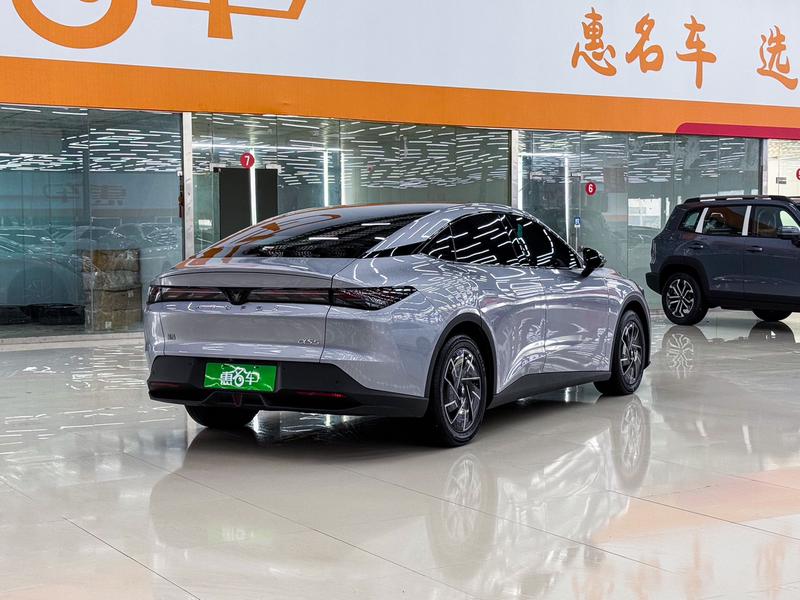 BAIC Arcfox Alpha S5, 2025 — фото 4 из 12