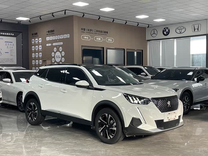 Peugeot 2008, 2022 — фото 3 из 9