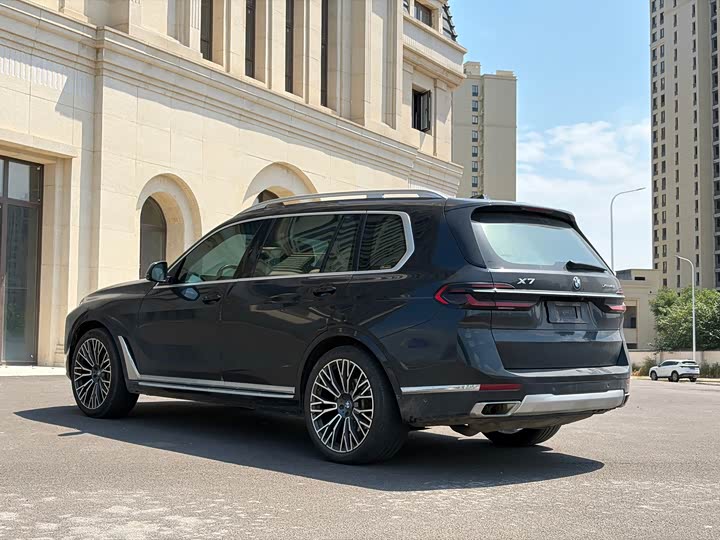 BMW X7, 2024 — фото 9 из 9