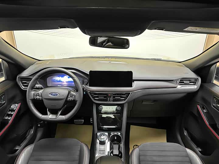 Ford Escape, 2023 — фото 8 из 9