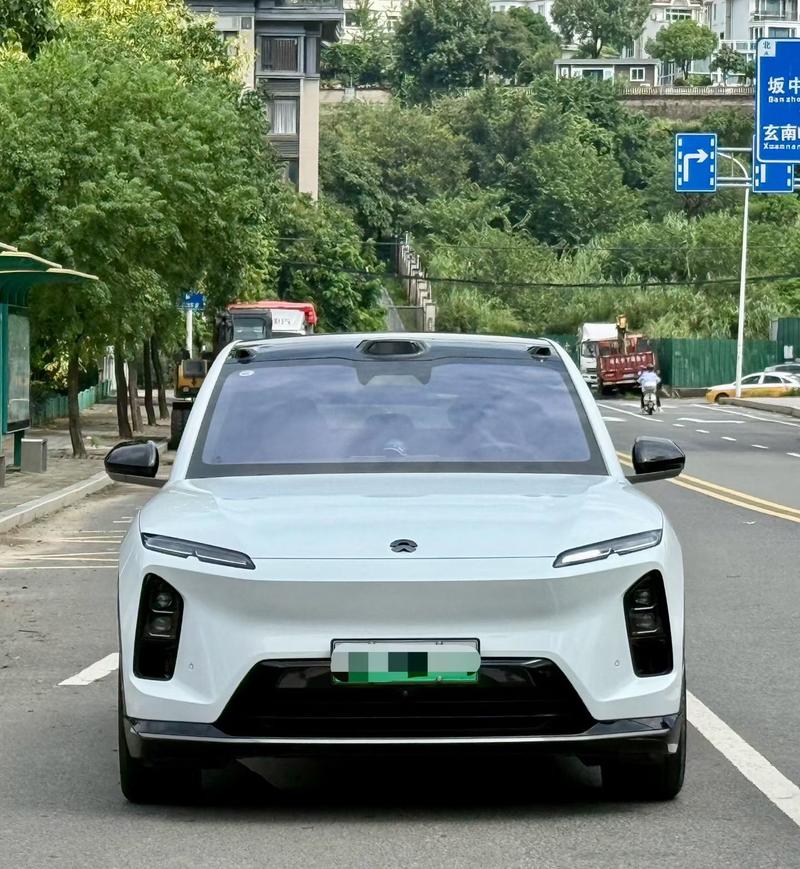 Nio EC6, 2025 — фото 2 из 9