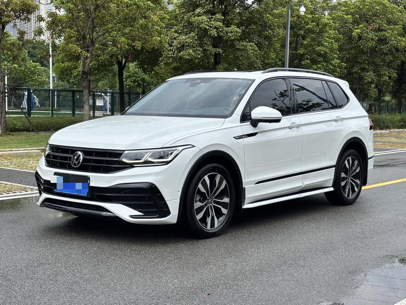 Volkswagen Tiguan L Pro, 2022 — купить в Орле под ключ