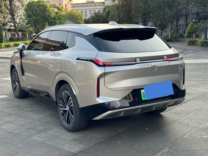 Lynk & Co 08 EM-P Hybrid, 2024 — фото 7 из 9