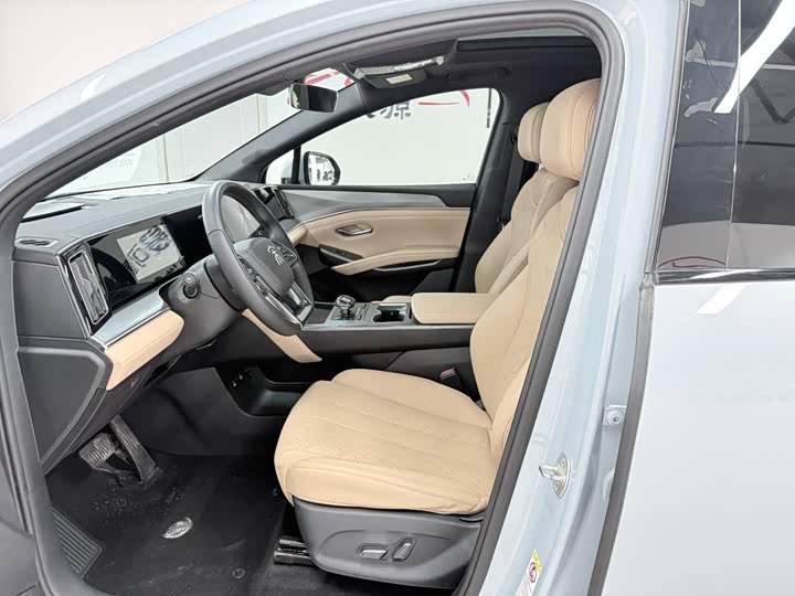 BYD Song L DM-i Hybrid, 2024 — фото 7 из 9