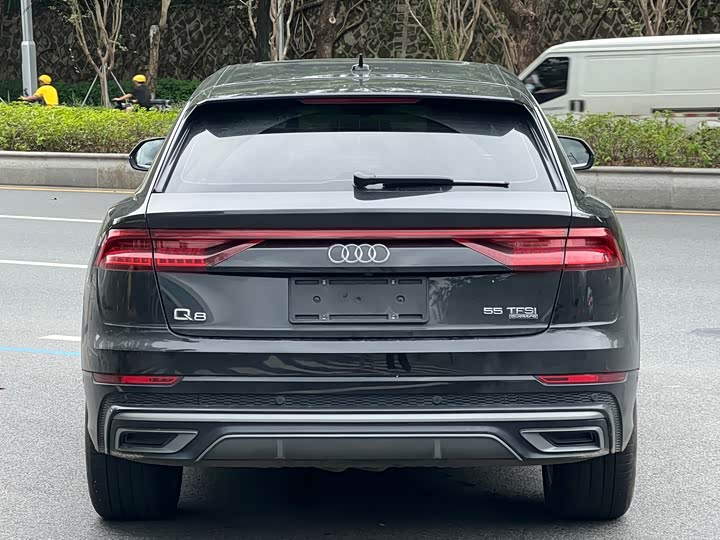 Audi Q8, 2023 — фото 5 из 9
