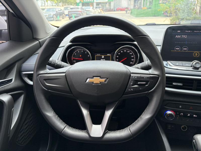 Chevrolet Tracker, 2023 — фото 8 из 12