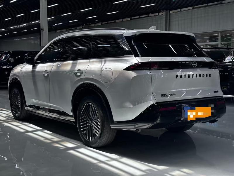 Nissan Pathfinder, 2024 — фото 4 из 9