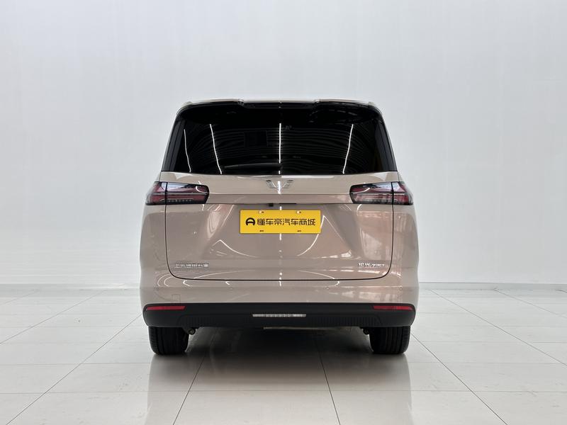 Wuling Starlight 730 Hybrid/EV, 2025 — фото 6 из 12