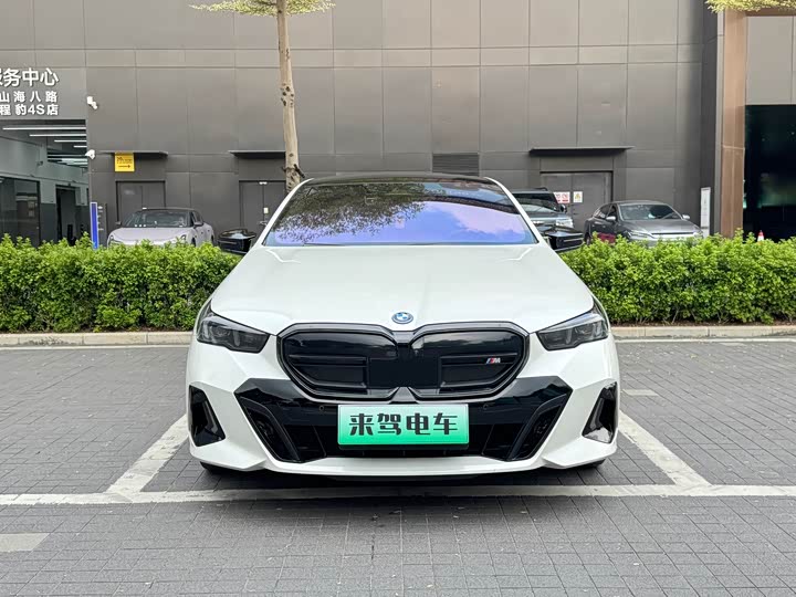 BMW i5, 2024 — фото 2 из 9