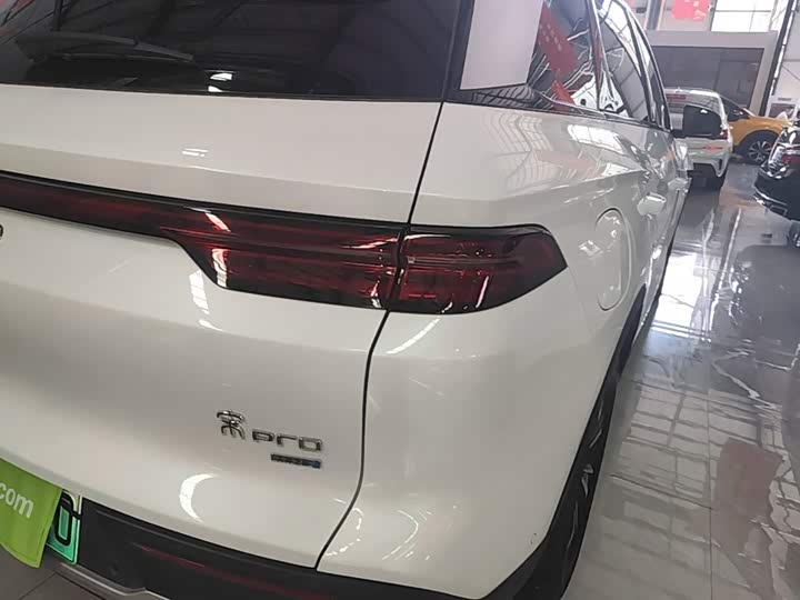 BYD Song Pro Hybrid, 2025 — фото 8 из 9