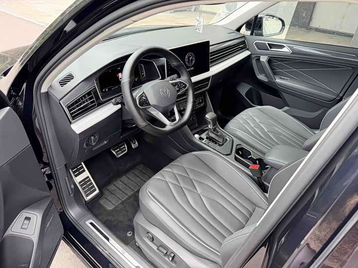 Volkswagen Tiguan L Pro, 2023 — фото 5 из 9