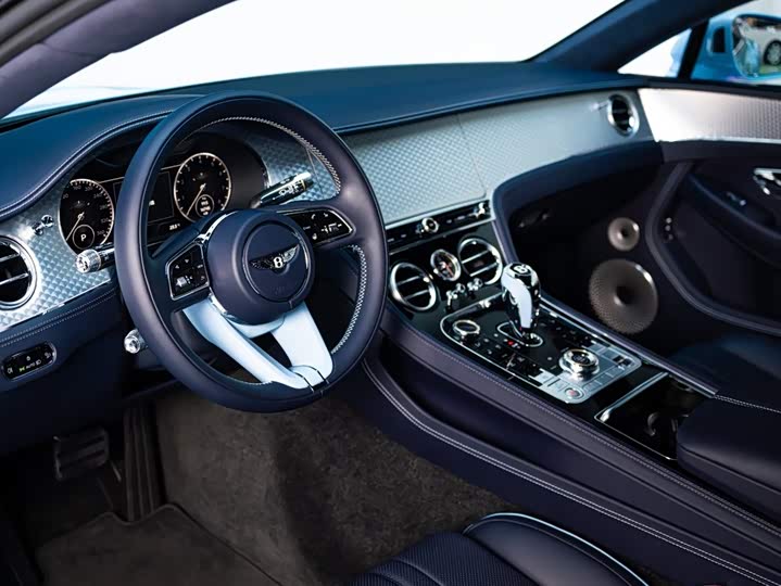 Bentley Continental GT, 2023 — фото 7 из 9