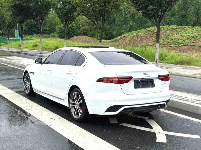 Jaguar XE L, 2023 — фото 4 из 9