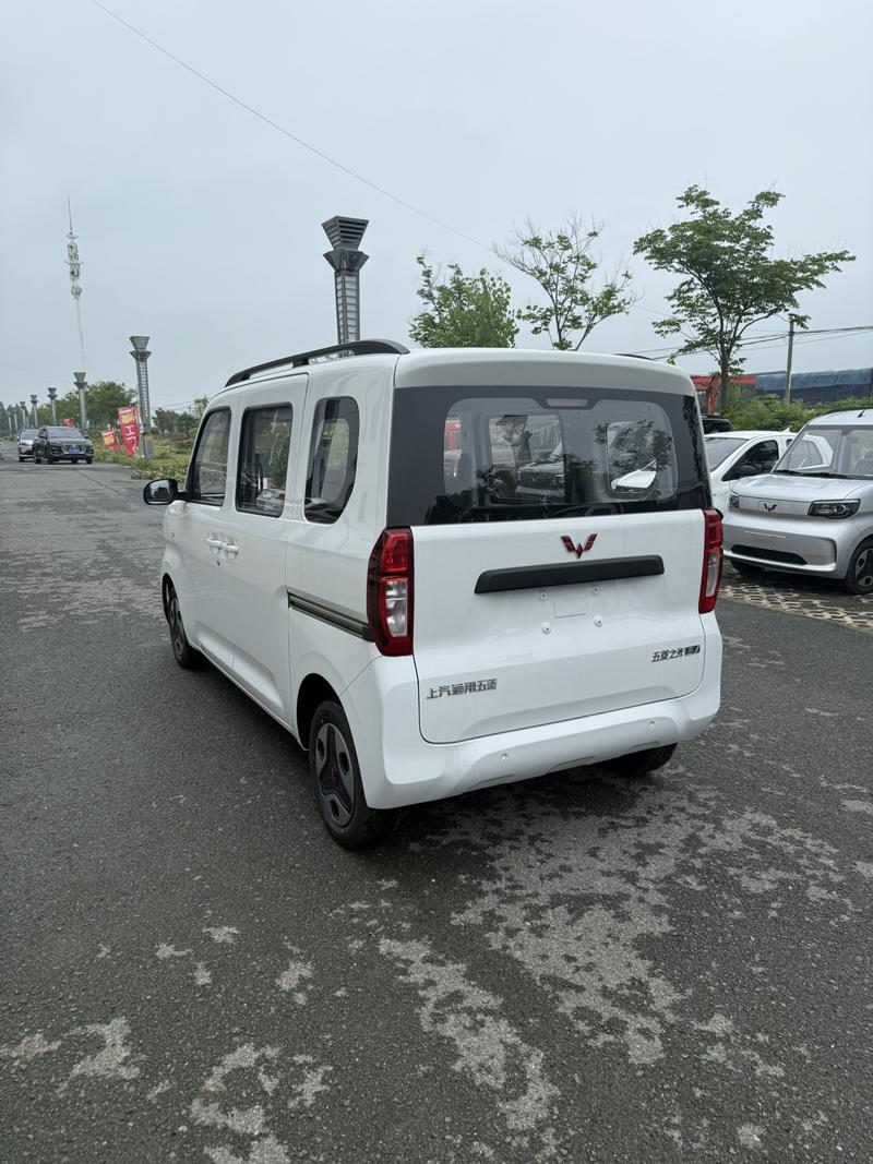 Wuling Sunshine EV, 2026 — фото 4 из 9