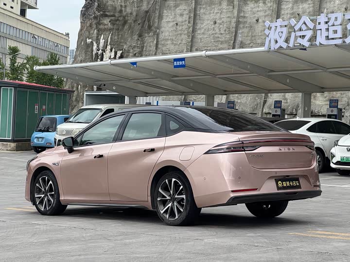 GAC Aion S Plus, 2022 — фото 6 из 9