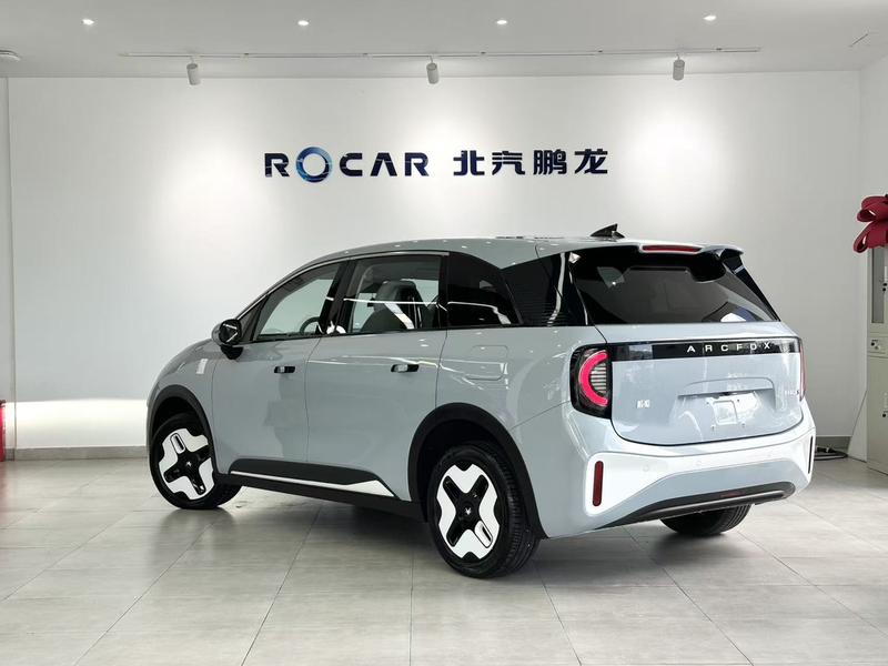 BAIC Arcfox Kaola S, 2024 — фото 4 из 12