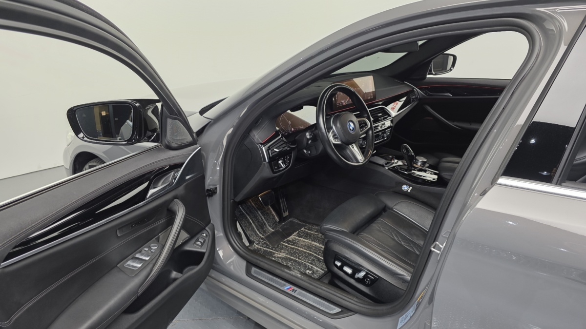 BMW 5 Series, 2021 — фото 10 из 12