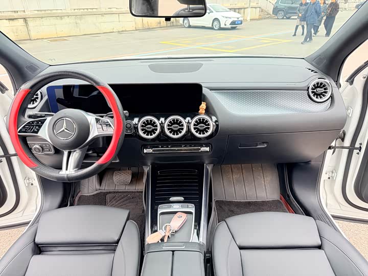 Mercedes-Benz GLA-Class, 2024 — фото 5 из 7