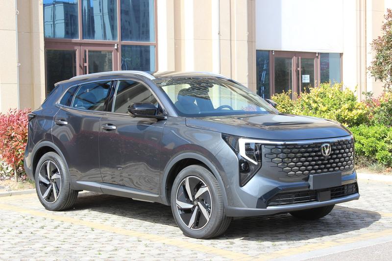 Changan CS55 Plus Hybrid, 2026 — фото 3 из 12