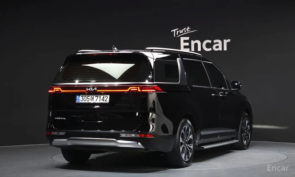 Kia Carnival, 2023 — фото 2 из 12