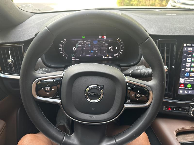 Volvo V90, 2023 — фото 6 из 9