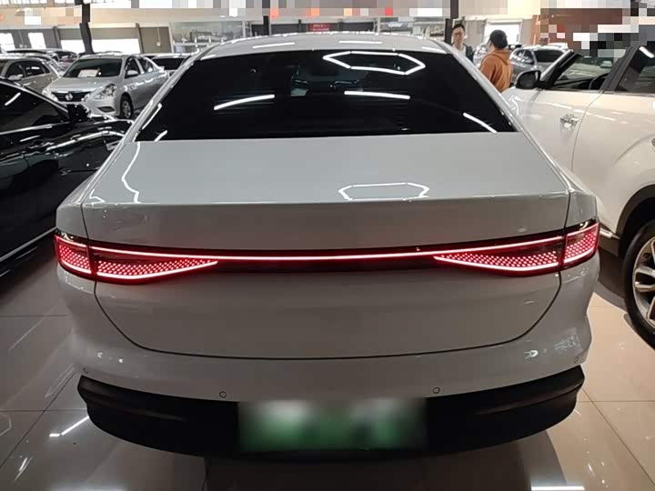 BYD Seal 05 DM-i Hybrid, 2025 — фото 4 из 9