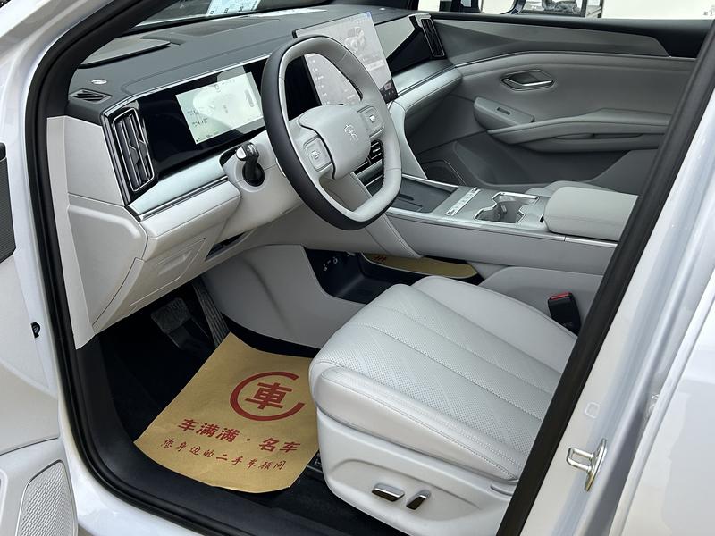BYD Song Ultra EV, 2026 — фото 6 из 9