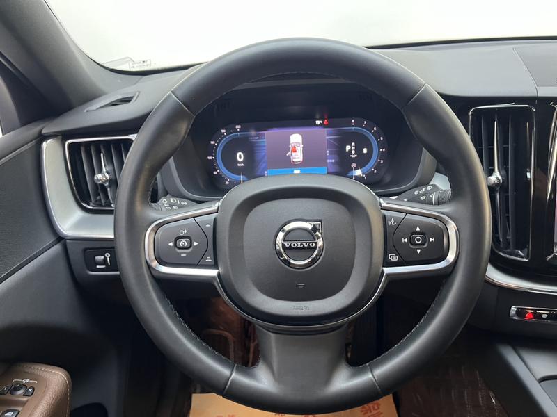 Volvo XC60, 2021 — фото 12 из 12