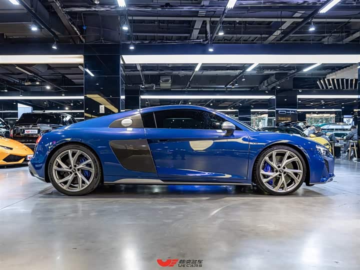 Audi R8, 2023 — фото 7 из 9