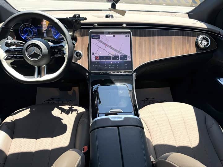 Mercedes-Benz EQE SUV, 2024 — фото 7 из 9