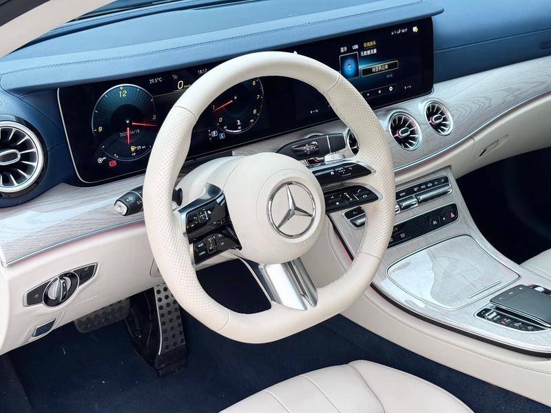 Mercedes-Benz E-Class, 2022 — фото 8 из 10