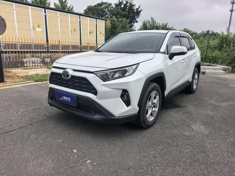 Toyota RAV4, 2025 — купить в Санкт-Петербурге под ключ