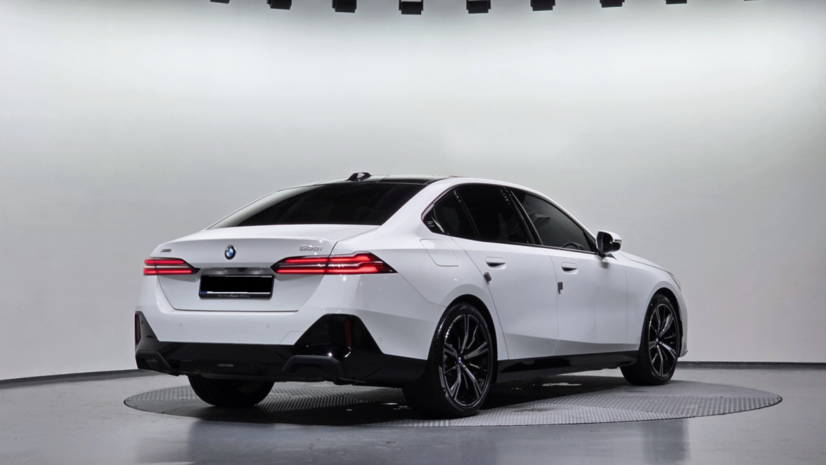 BMW 5 Series, 2026 — фото 2 из 12
