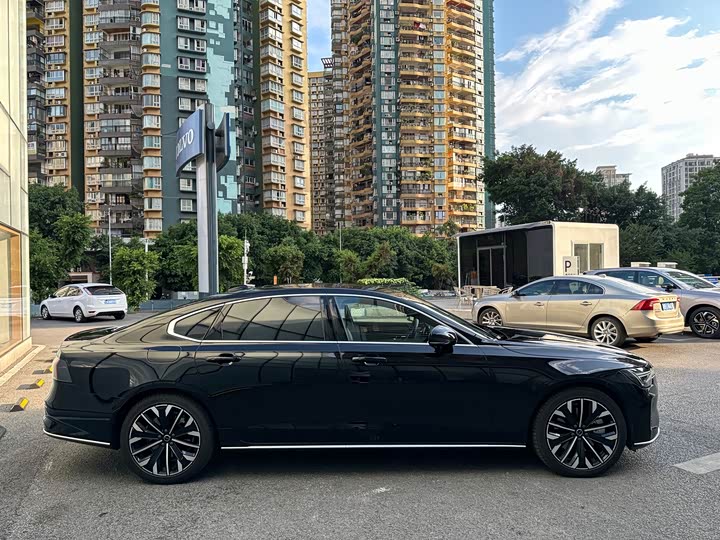 Volvo S90 Hybrid, 2025 — фото 4 из 9