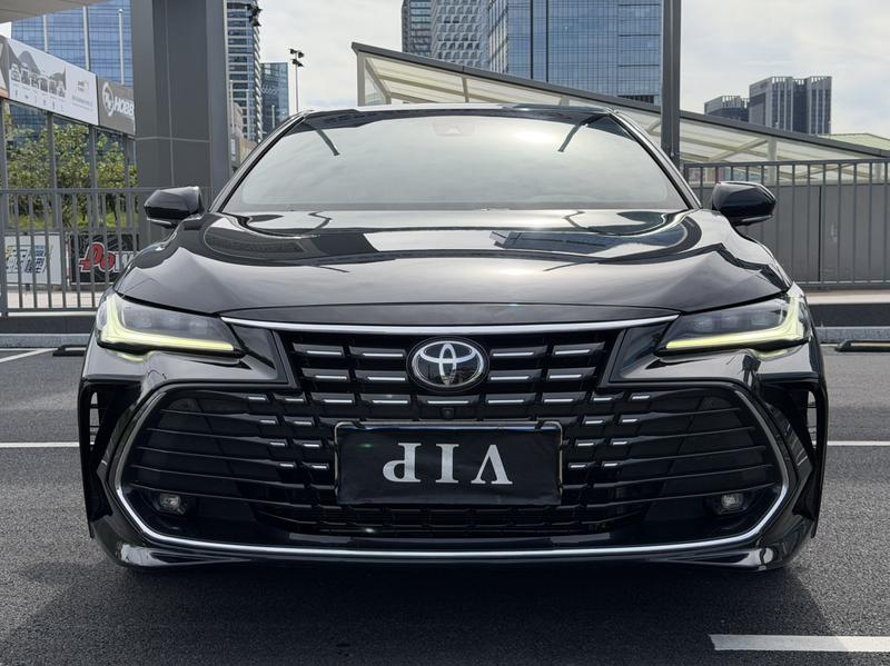 Toyota Avalon, 2023 — фото 2 из 12