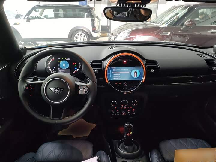 Mini Clubman, 2023 — фото 6 из 9