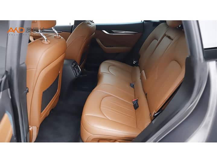 Maserati Levante, 2021 — фото 7 из 9