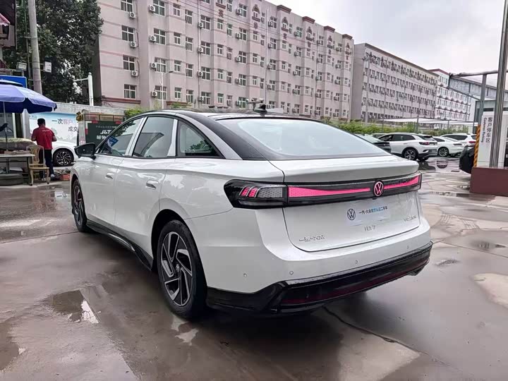 Volkswagen ID.7 Vizzion, 2025 — фото 7 из 9