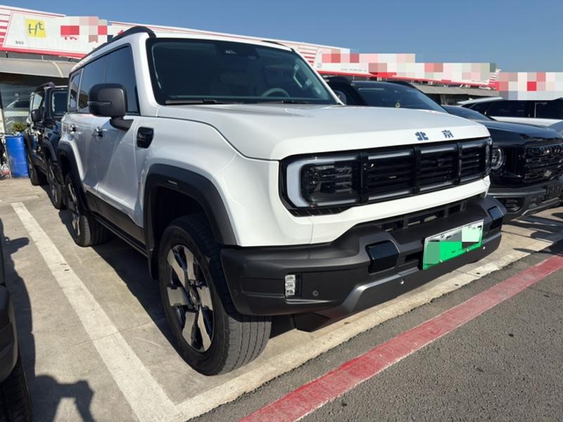 BAIC Beijing BJ40 Hybrid, 2025 — фото 3 из 12