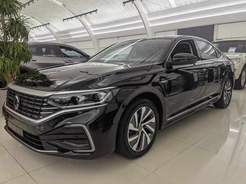 Volkswagen Passat Hybrid, 2021 — купить в Санкт-Петербурге под ключ