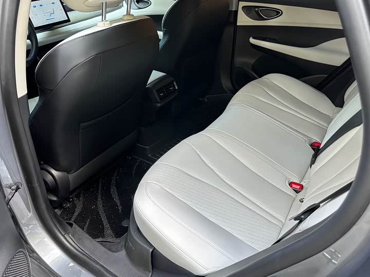 BYD Seal 05 DM-i Hybrid, 2024 — фото 7 из 9