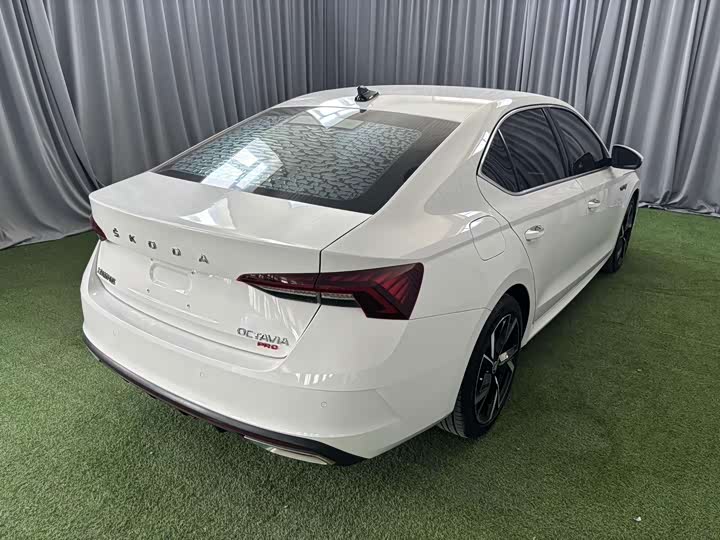 Skoda Octavia Pro, 2022 — фото 4 из 9
