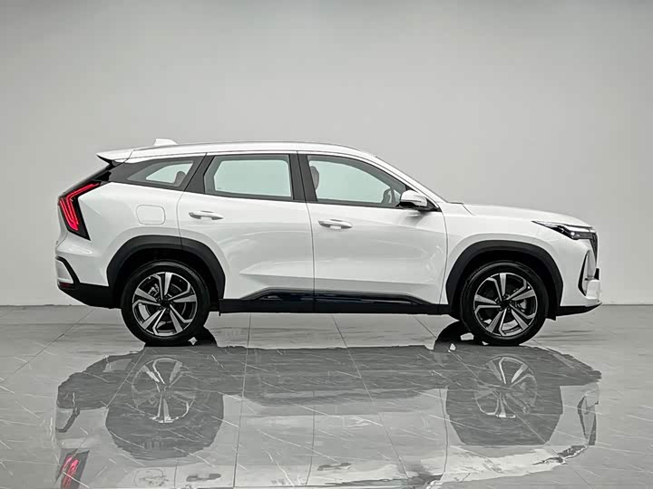 Geely Atlas L, 2026 — фото 7 из 9