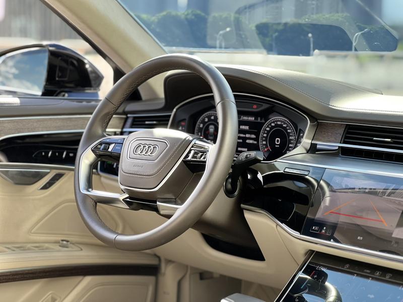Audi A8, 2023 — фото 8 из 12