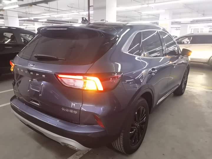 Ford Escape, 2025 — фото 7 из 9