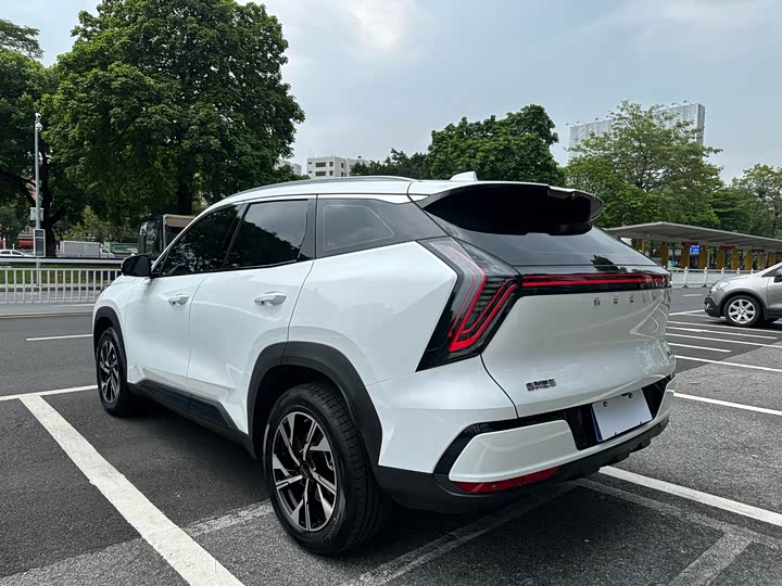 Geely Atlas L, 2025 — фото 4 из 9