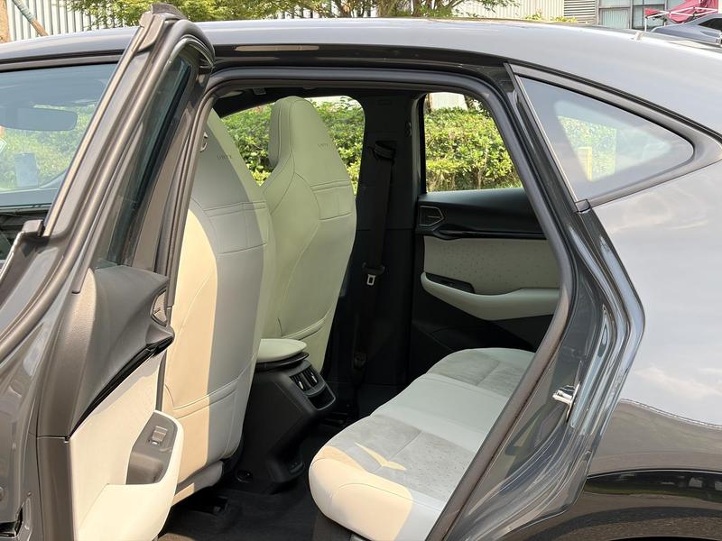 Volkswagen ID.Unyx 06, 2025 — фото 11 из 12