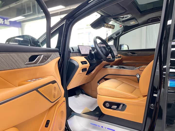 Wey 80 Hybrid, 2025 — фото 4 из 9