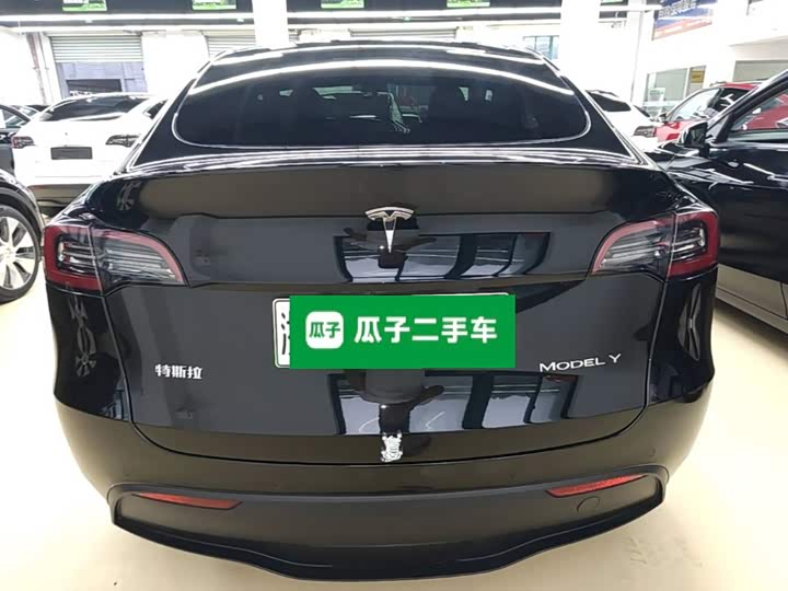 Tesla Model Y, 2023 — фото 6 из 9