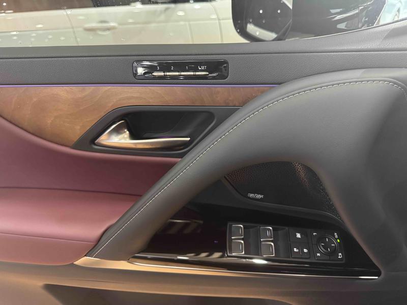 Lexus LX, 2025 — фото 11 из 12